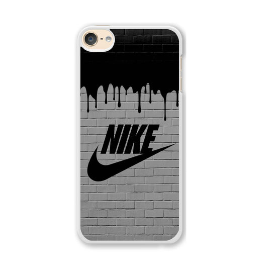 Nike on The Wall iPod Touch 6 Case